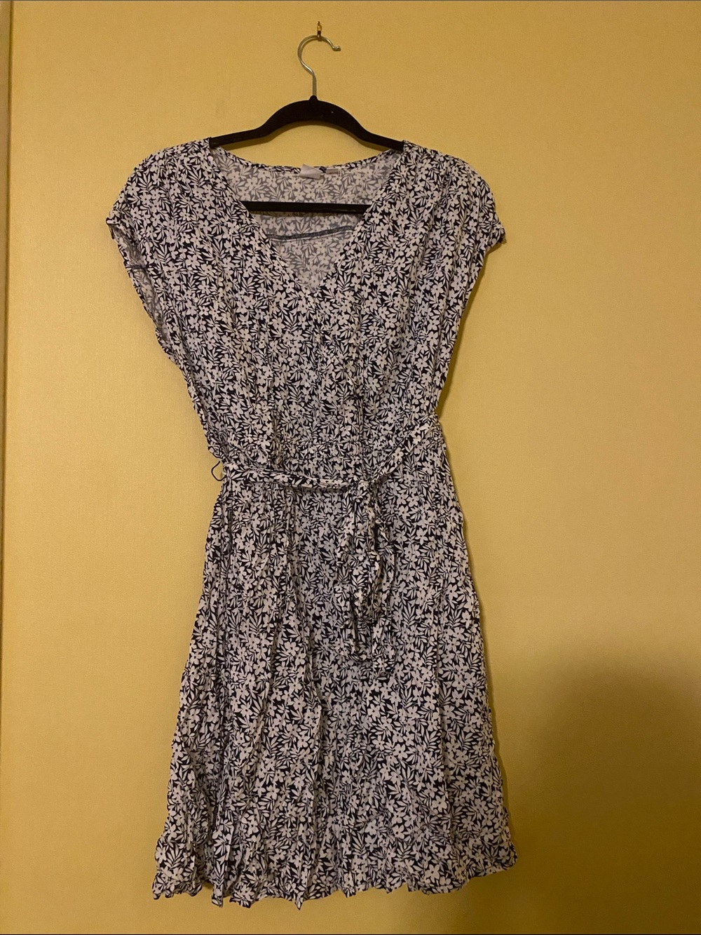 GAP Factory Navy and White Floral Tie-Waist Dress